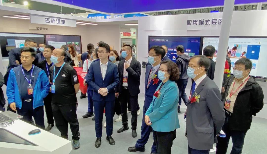 河北展，奧威亞“三個課堂”引全場矚目