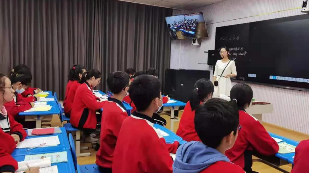 【學(xué)習(xí)強(qiáng)國】四川閬中：聚焦應(yīng)用實(shí)效，扎實(shí)推進(jìn)教育信息化2.0