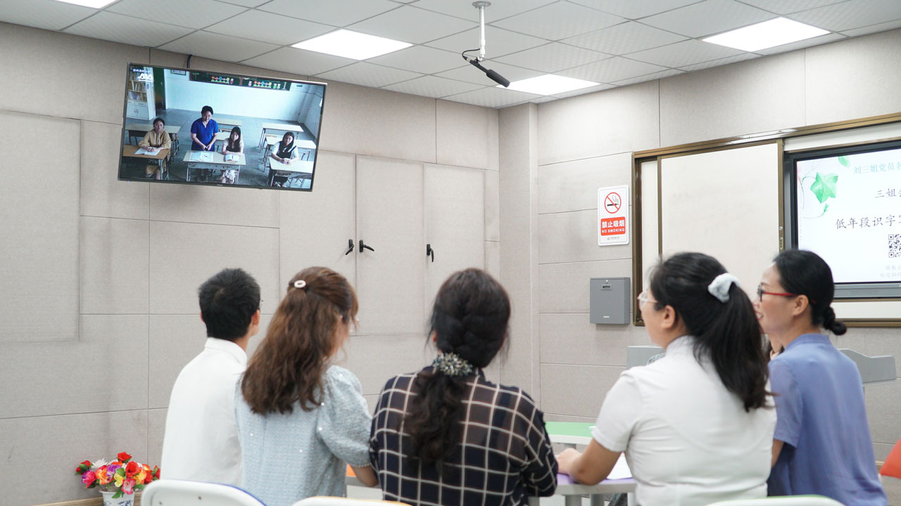 贛州市章貢區(qū)基于專遞課堂的區(qū)域研修，助力城鄉(xiāng)教育一體化發(fā)展-(4).jpg